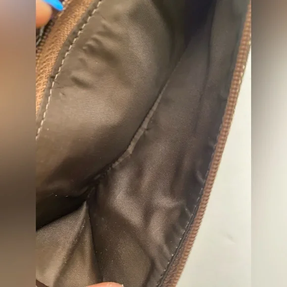 COACH Signature Patent Trim Trifold Wallet & Coach Penelope Crossbody Bag - Picture 8 of 17